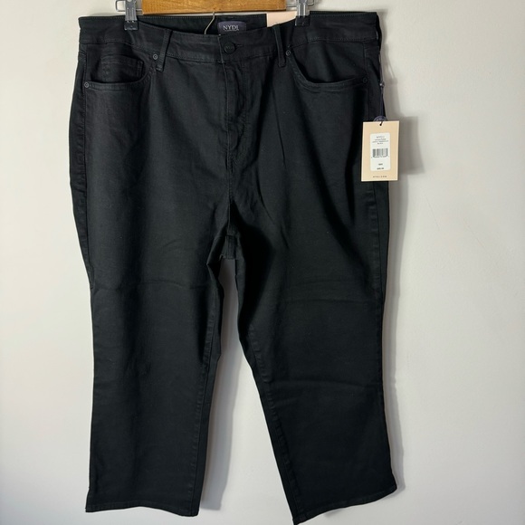 NYDJ Not Your Daughters Capri 3” Sideseam Slits Black Jeans Size 18 $89 - Picture 1 of 5